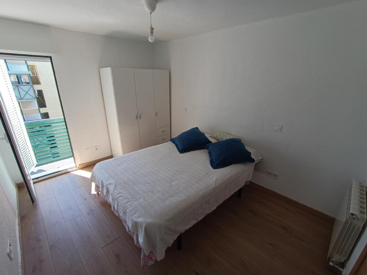 Amplia Habitacion En Vivienda Duplex Мадрид Екстериор снимка